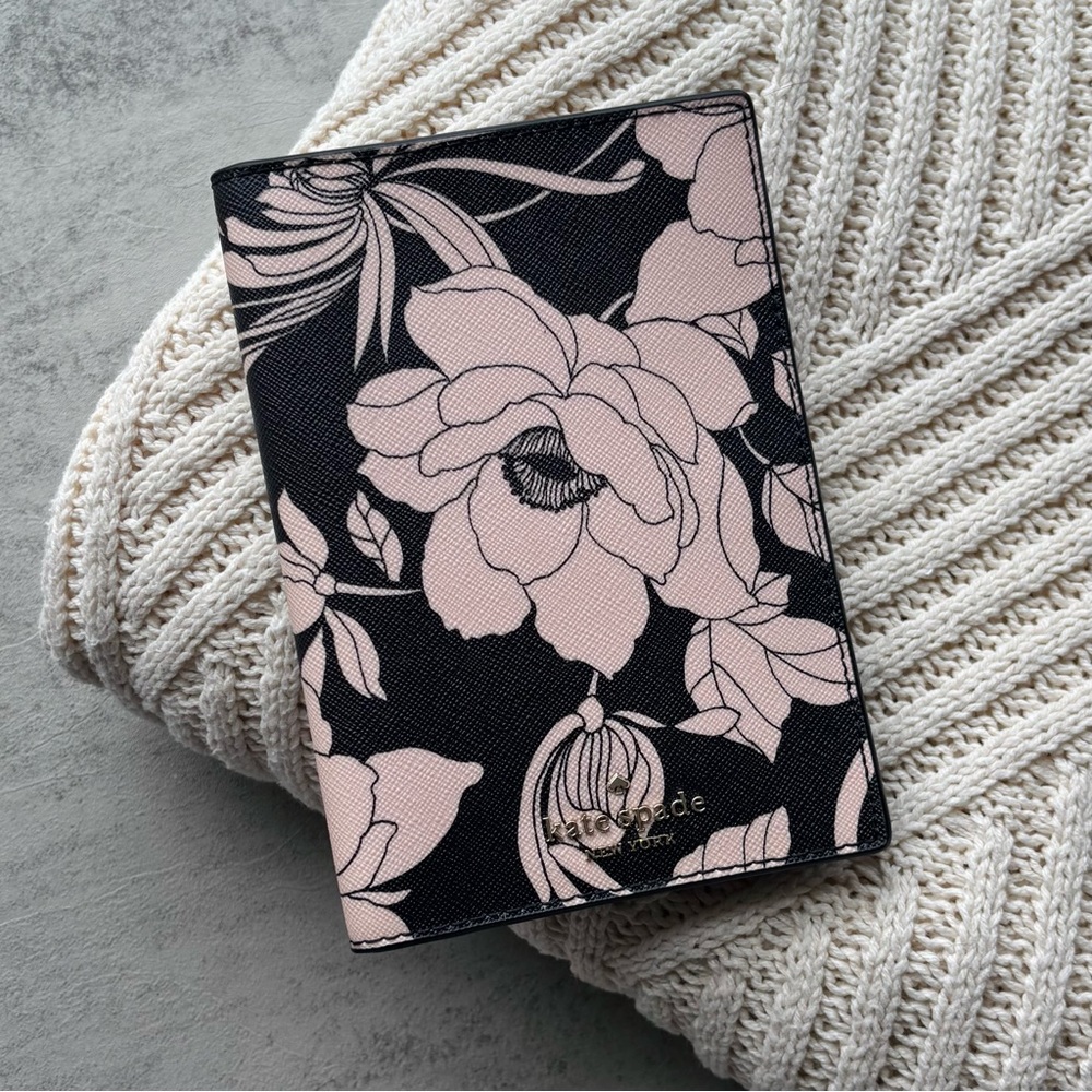 Kate Spade Passport Wallet RARE